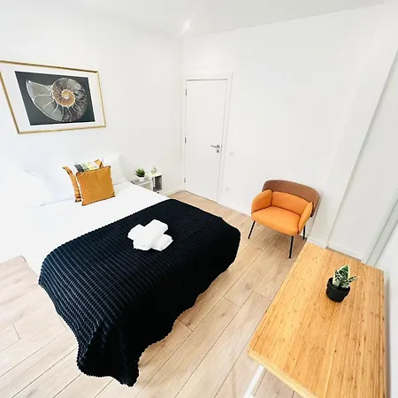 Апартаменты The Antonio Pedro House - No 2d - Stunning Three-bedroom *